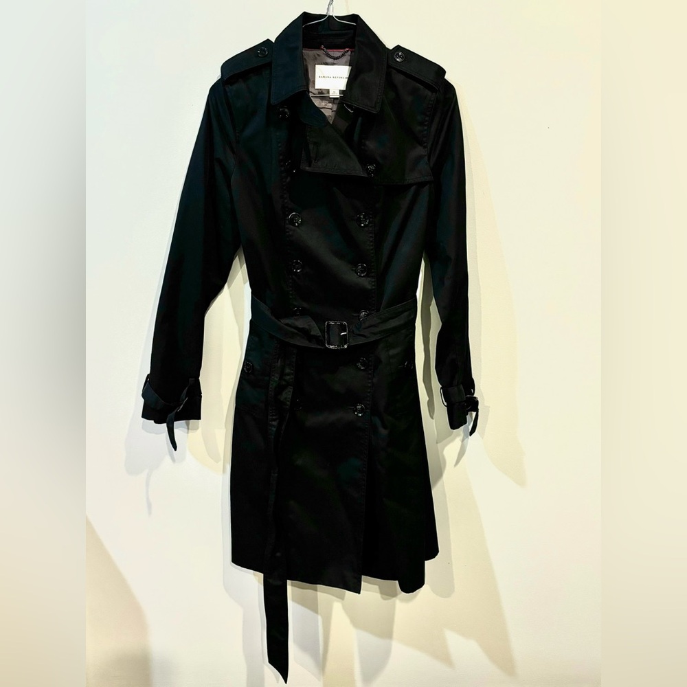 Banana Republic black trench coat size M for fall / winter